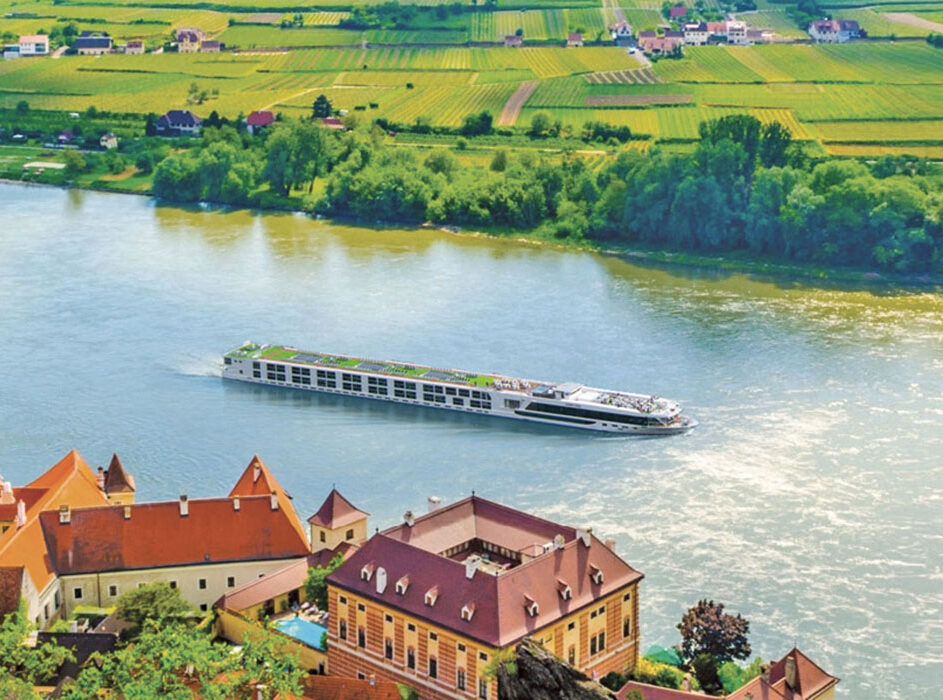 D-SR-Scenic_Space_Ship_Durnstein_Austria_Left_Banner